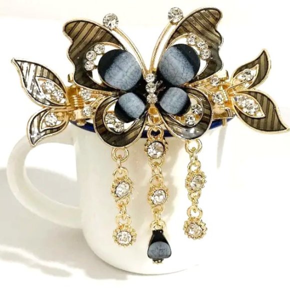 SPARKLING BUTTERFLY HAIR CLIP in Black & Grey - Picture 1 of 4